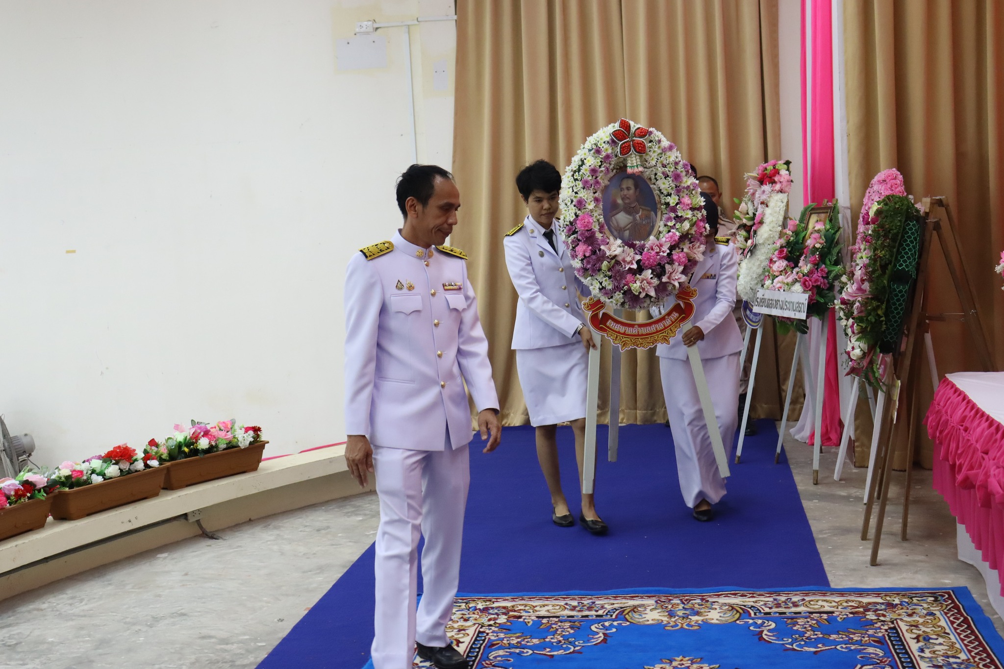 ทต.ศาลาด่าน เข้าร่วมกิจกรรมน้อมรำลึกเนื่องในวันคล้ายวันสวรรคตพระบาทสมเด็จพระจุลจอมเกล้าเจ้าอยู่หัว (วันปิยมหาราช) ๒๓ ตุลาคม ๒๕๖๘